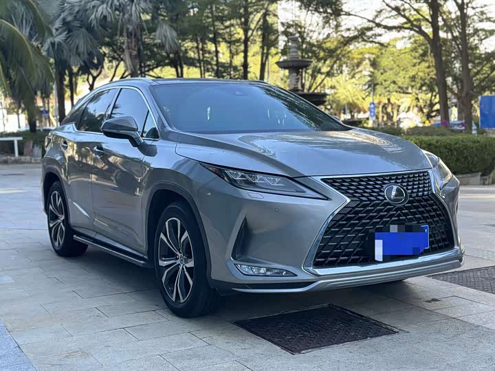Фото 3 - Lexus RX