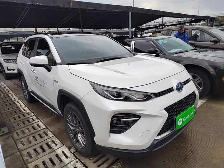 Фото 4 - Toyota Wildlander