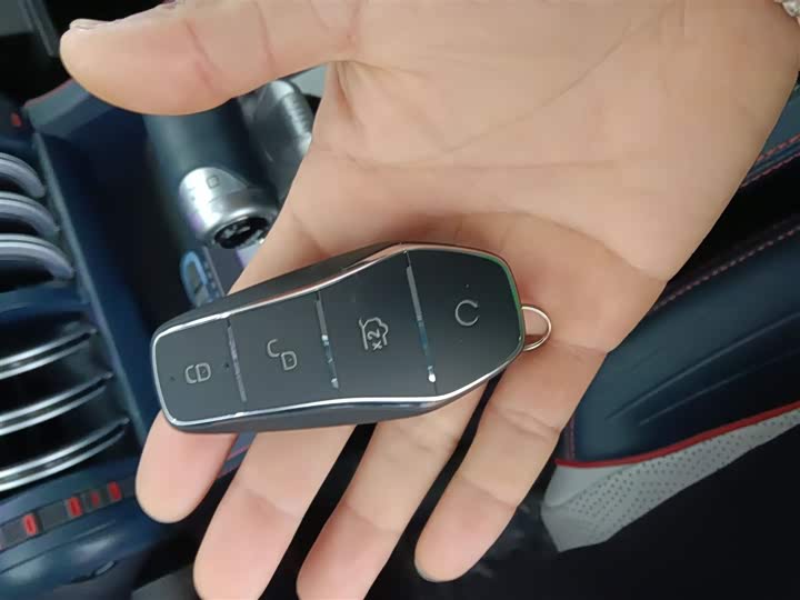 Фото 9 - BYD Yuan Plus