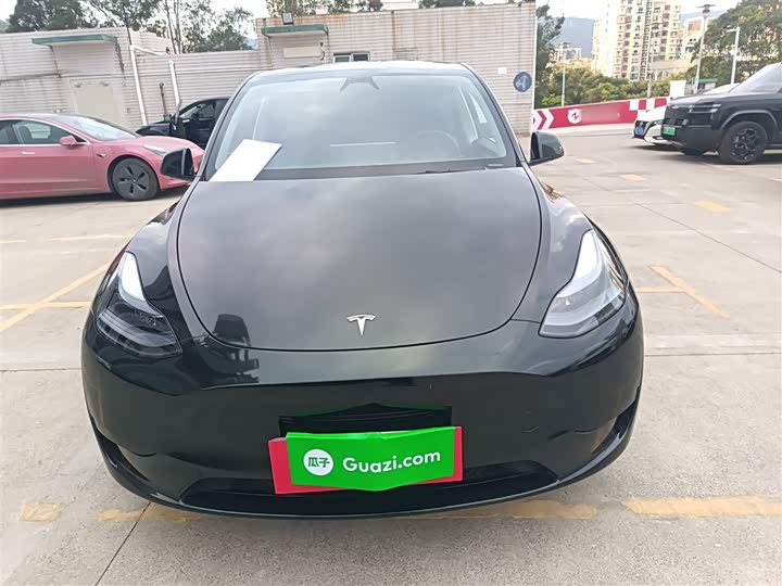 Фото 3 - Tesla Model Y