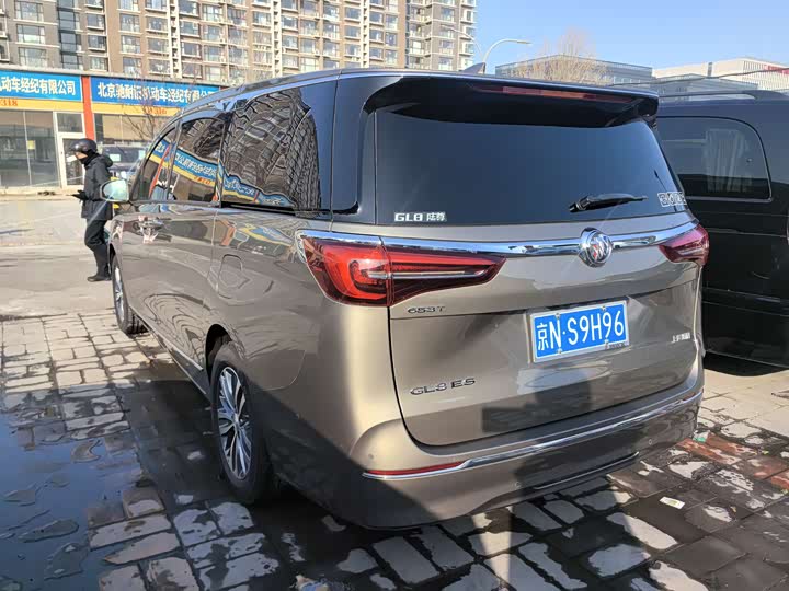 Фото 4 - Buick GL8 ES