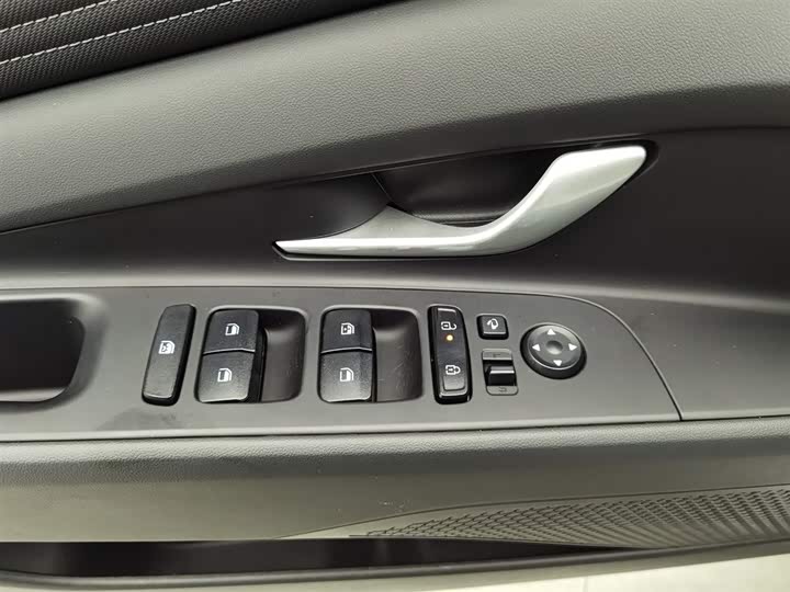 Фото 9 - Hyundai Elantra N line