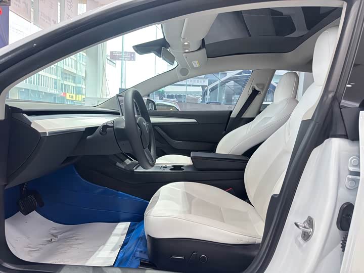 Фото 5 - Tesla Model 3