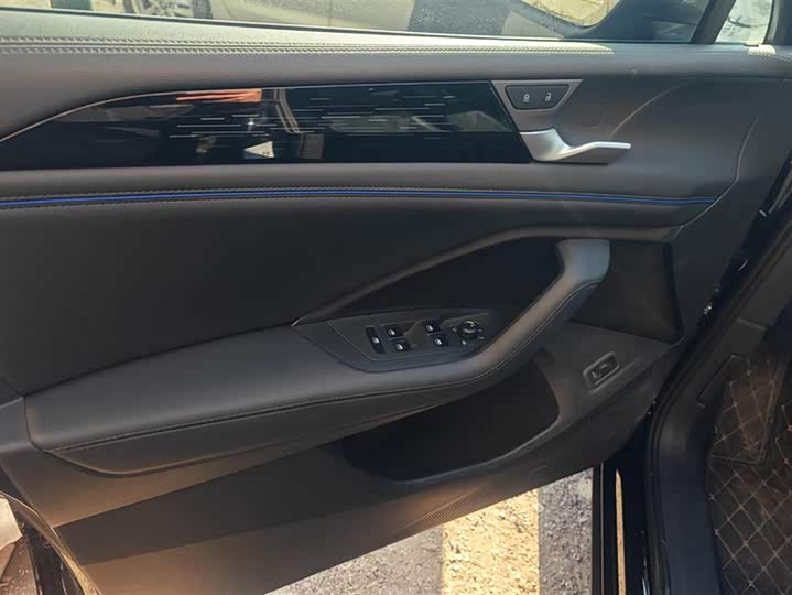 Фото 7 - Volkswagen Tiguan L Pro