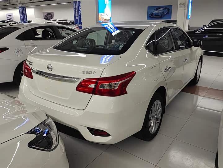 Фото 3 - Nissan Sylphy
