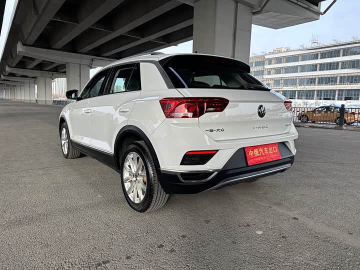 Фото 8 - Volkswagen T-Roc