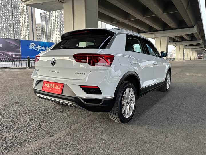 Фото 9 - Volkswagen T-Roc