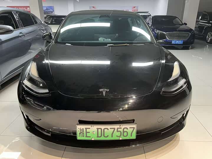 Фото 7 - Tesla Model 3