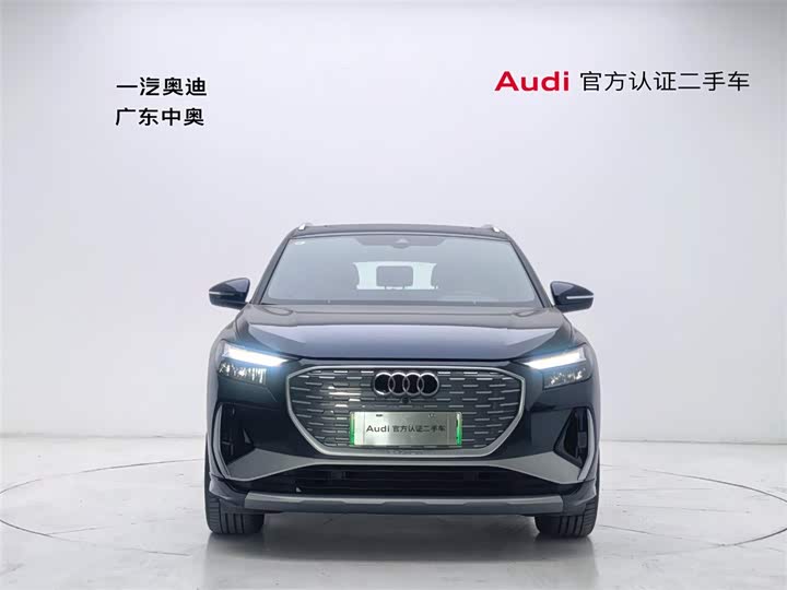 Фото 2 - Audi Q4 e-tron