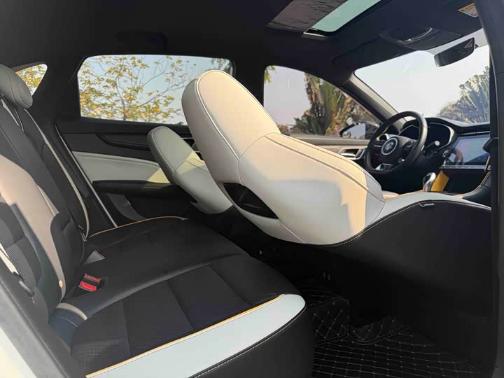 Фото 7 - MG Motor 6