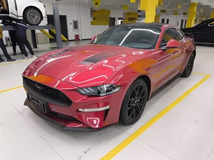 Фото 1 - Ford Mustang