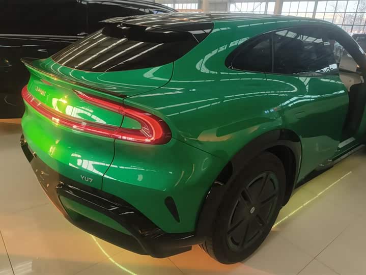 Фото 3 - Xiaomi YU7