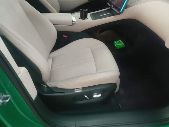 Фото 8 - Xiaomi YU7