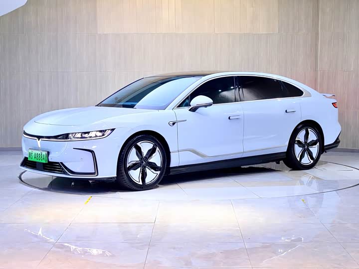 Фото 1 - Voyah Passion