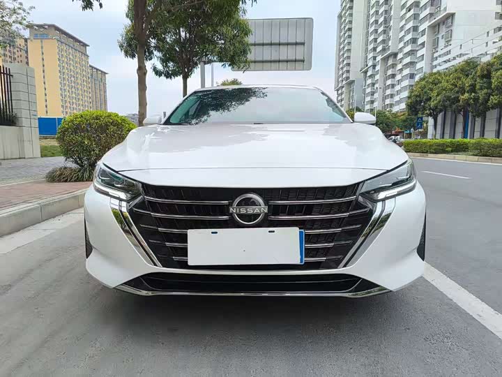 Фото 2 - Nissan Sylphy