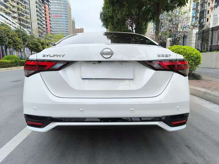 Фото 8 - Nissan Sylphy