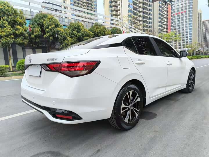 Фото 9 - Nissan Sylphy