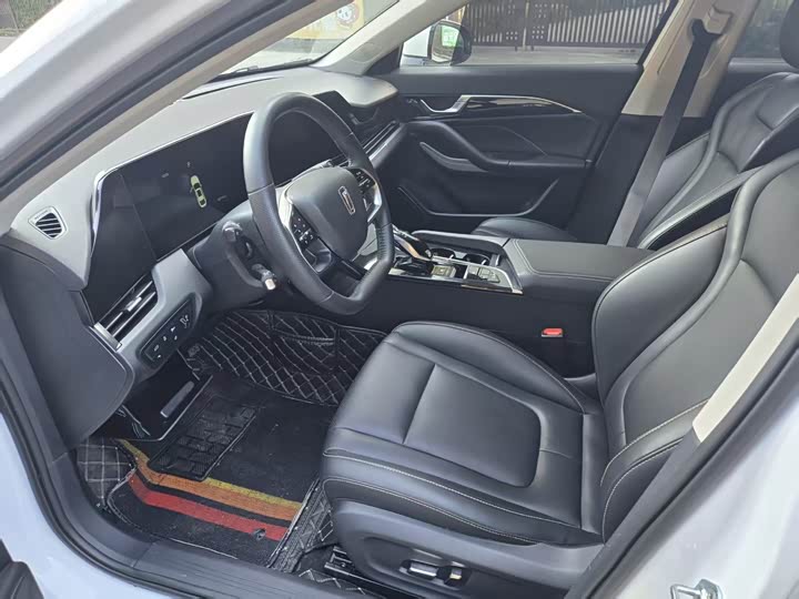 Фото 4 - Bestune B70