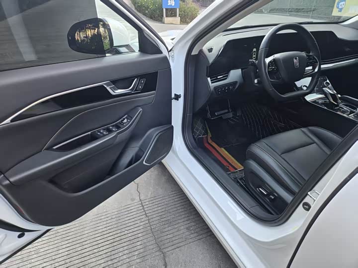 Фото 5 - Bestune B70