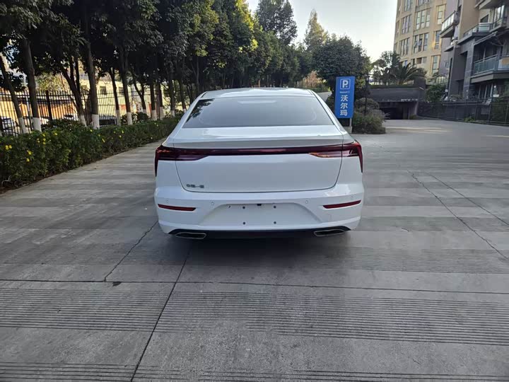 Фото 9 - Bestune B70