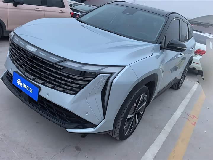 Фото 1 - Geely Atlas L