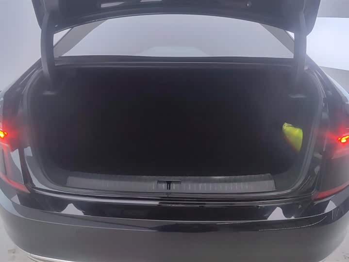 Фото 4 - Volkswagen Passat