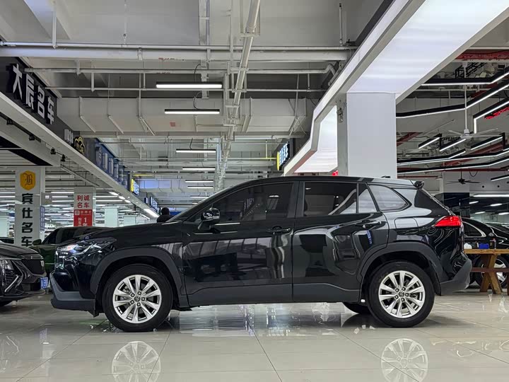 Фото 4 - Toyota Corolla Cross