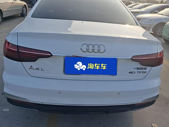 Фото 4 - Audi A4L