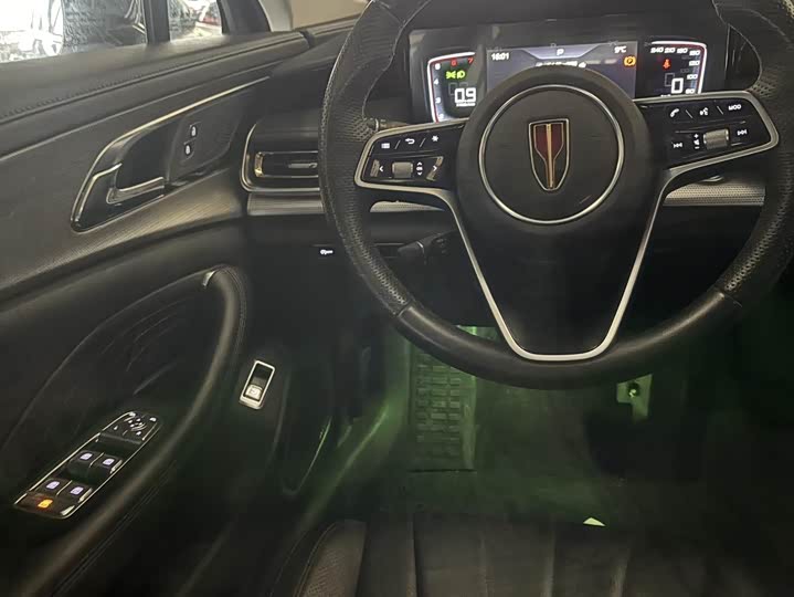 Фото 5 - Hongqi H5