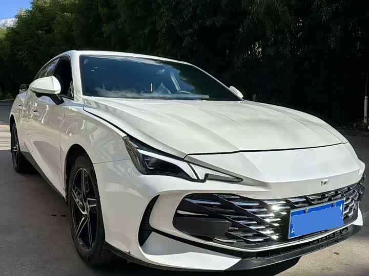 Фото 3 - MG Motor 7