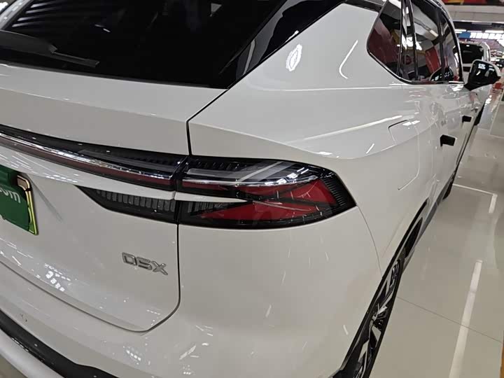 Фото 8 - Roewe D5X DMH