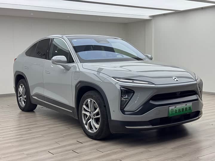 Фото 4 - Nio EC6