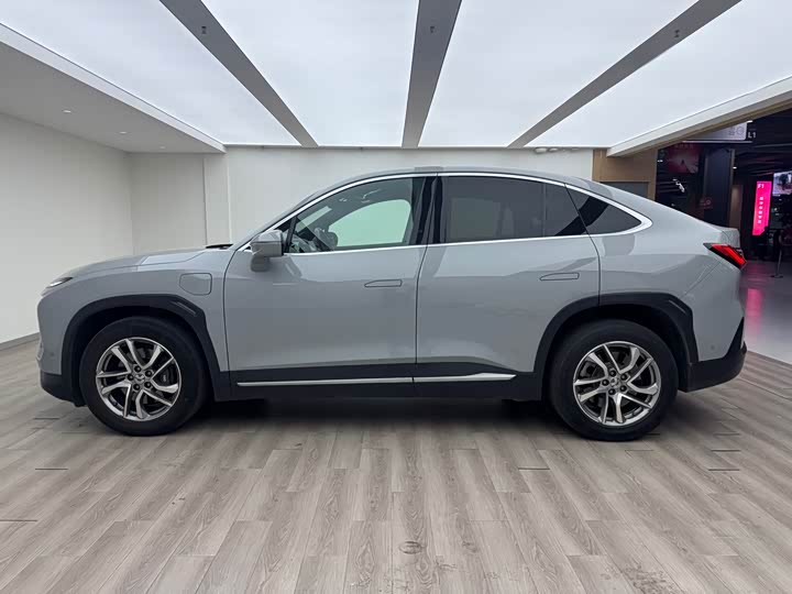 Фото 9 - Nio EC6