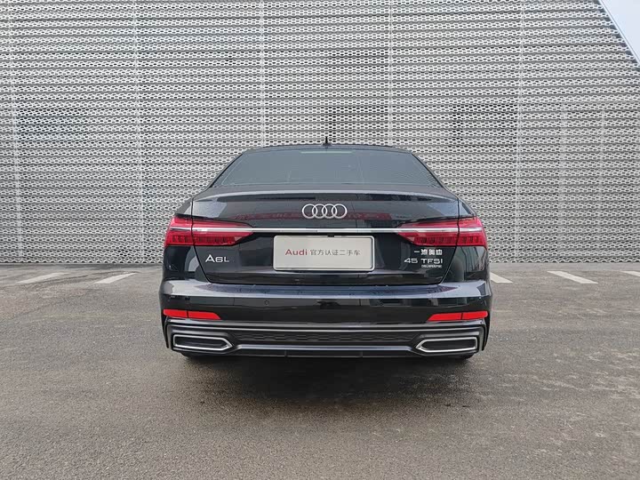 Фото 5 - Audi A6L