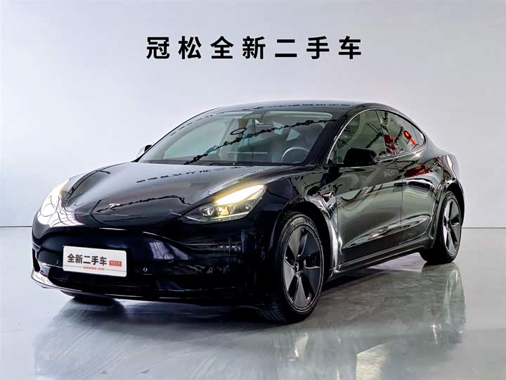 Фото 1 - Tesla Model 3