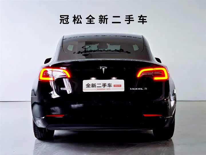 Фото 5 - Tesla Model 3