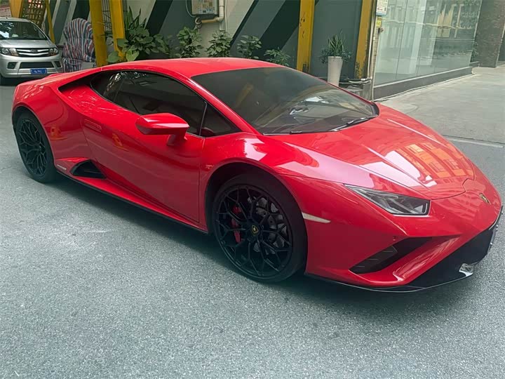 Фото 2 - Lamborghini Huracán