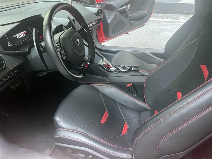 Фото 3 - Lamborghini Huracán