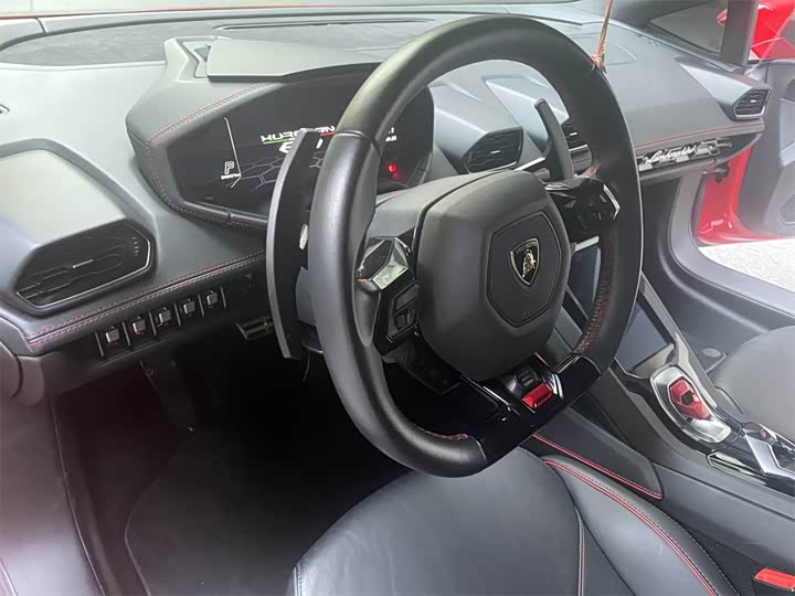 Фото 4 - Lamborghini Huracán