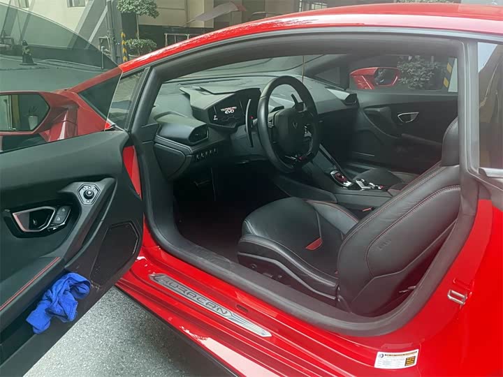 Фото 7 - Lamborghini Huracán