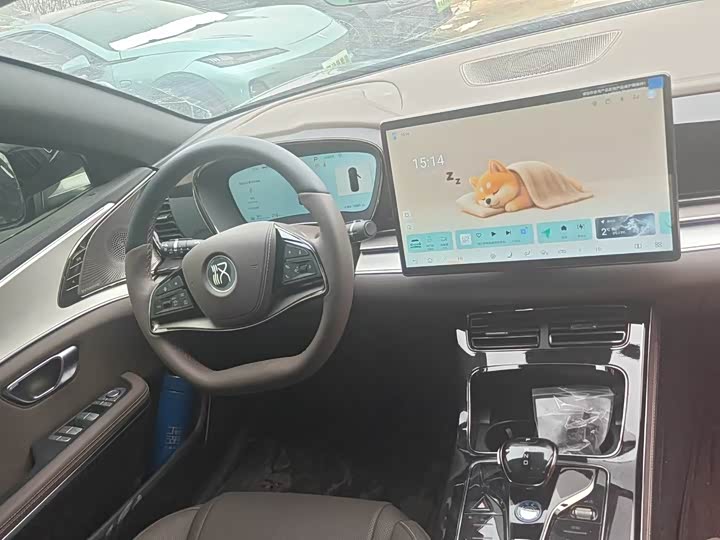 Фото 4 - Geely Preface