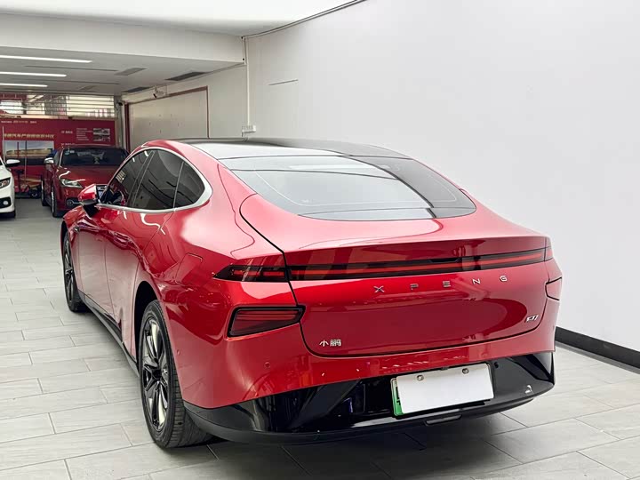 Фото 3 - XPeng P7