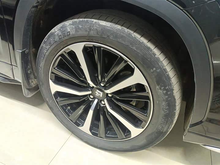 Фото 6 - Toyota Crown Kluger