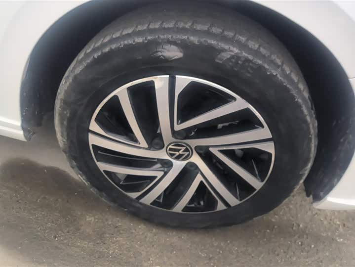 Фото 6 - Volkswagen Lavida