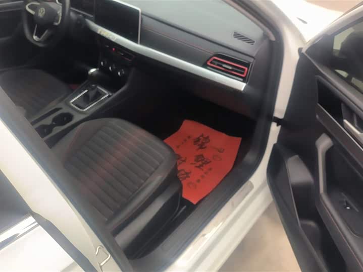 Фото 8 - Volkswagen Lavida