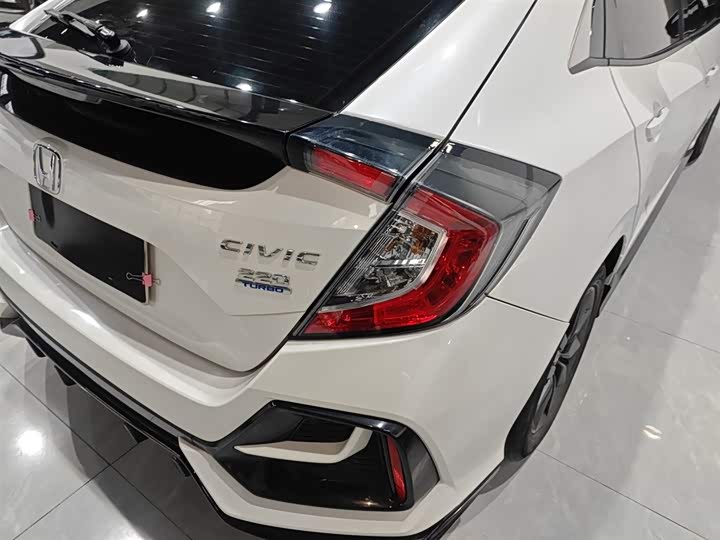 Фото 8 - Honda Civic