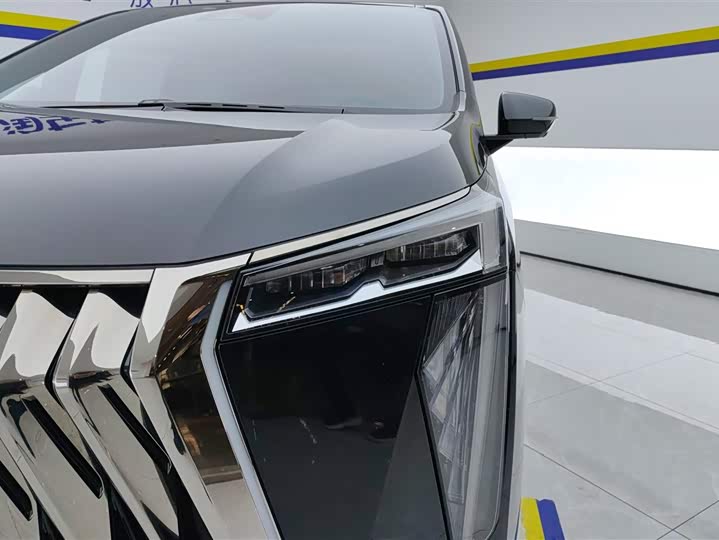 Фото 5 - GAC Trumpchi M8