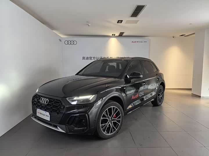 Фото 1 - Audi Q5L