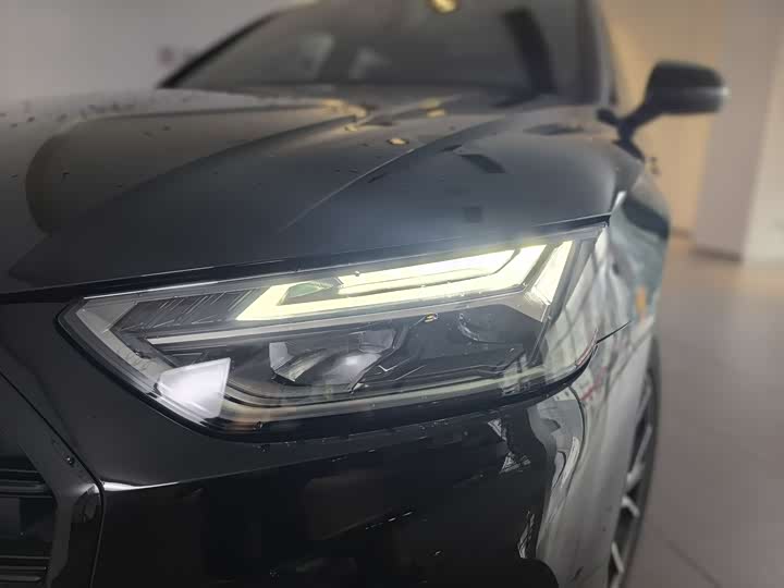 Фото 3 - Audi Q5L