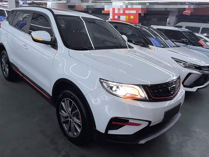 Фото 4 - Geely Atlas